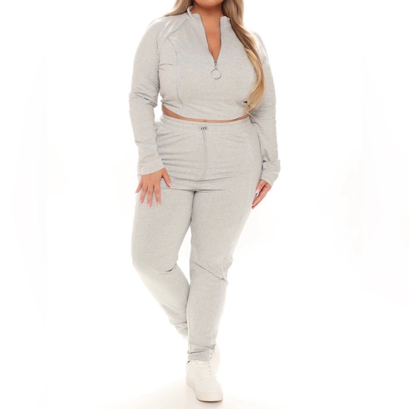 Friendly Competition Set - Picture 2 of 15